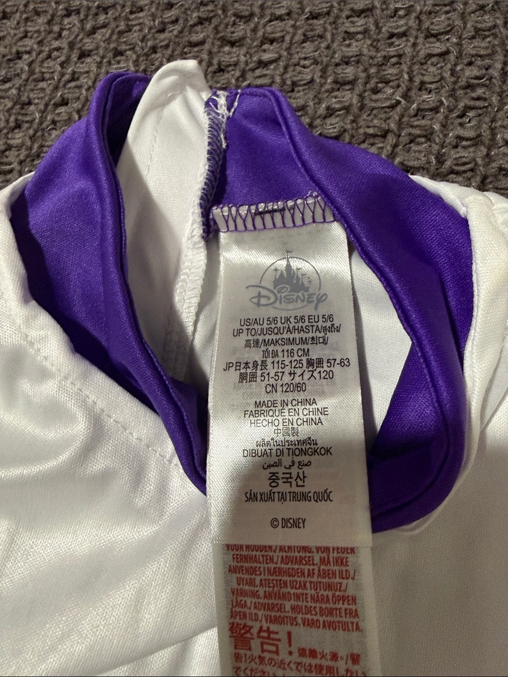 Disney Toy Story Buzz Lightyear Space Hero Costume with Wing Pack - Picture 6 of 9